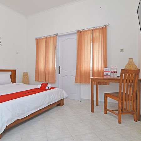 RedDoorz @ Jalan Gatot Subroto Denpasar Hotel Bagian luar foto