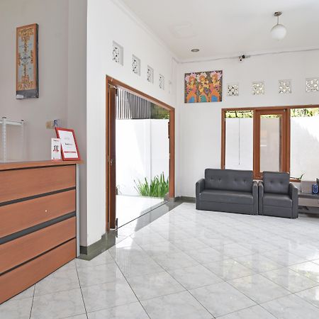 RedDoorz @ Jalan Gatot Subroto Denpasar Hotel Bagian luar foto