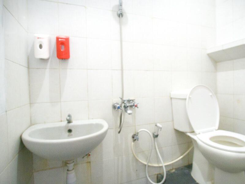 RedDoorz @ Jalan Gatot Subroto Denpasar Hotel Bagian luar foto