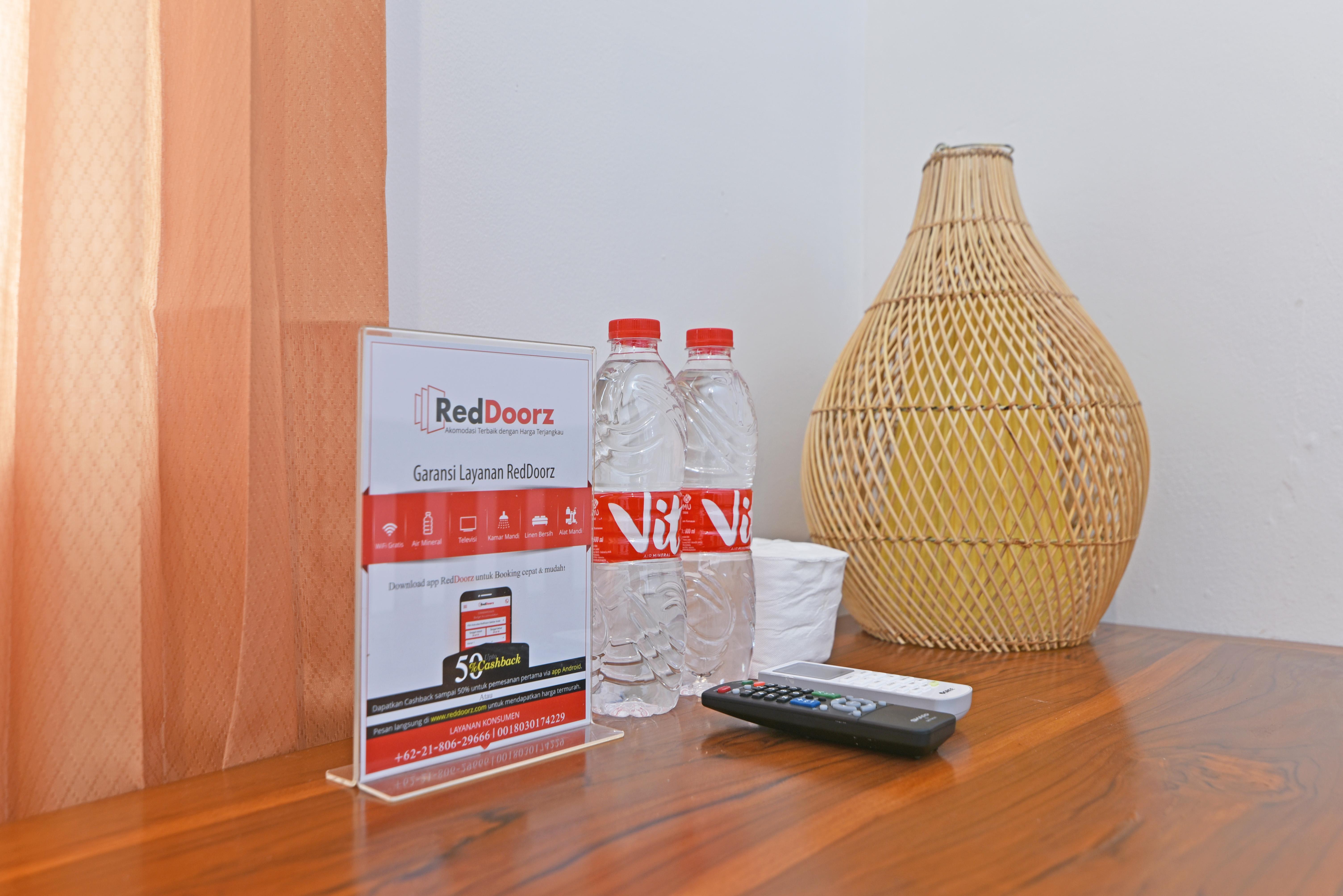 RedDoorz @ Jalan Gatot Subroto Denpasar Hotel Bagian luar foto